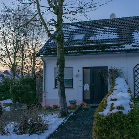 Tatil Evi Cosy In Hildfeld With Terrace *